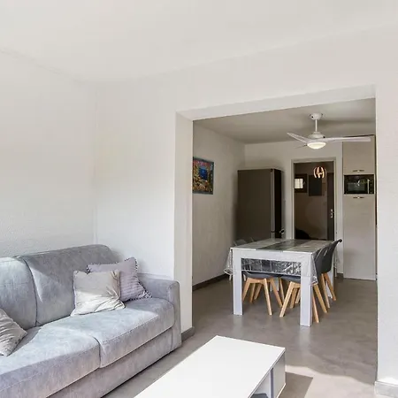 Studio In Garden Level At 5 Min From The Beach シス・フール・レ・プラージュ